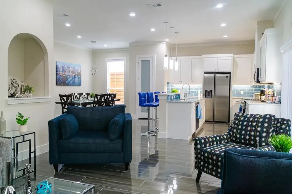 1846 Nomas Street Dallas, TX 75212