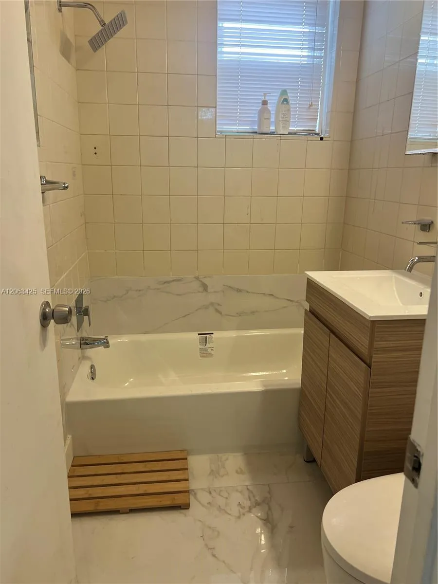 9350 E Bay Harbor Dr #6 Bay Harbor Islands, FL 33154