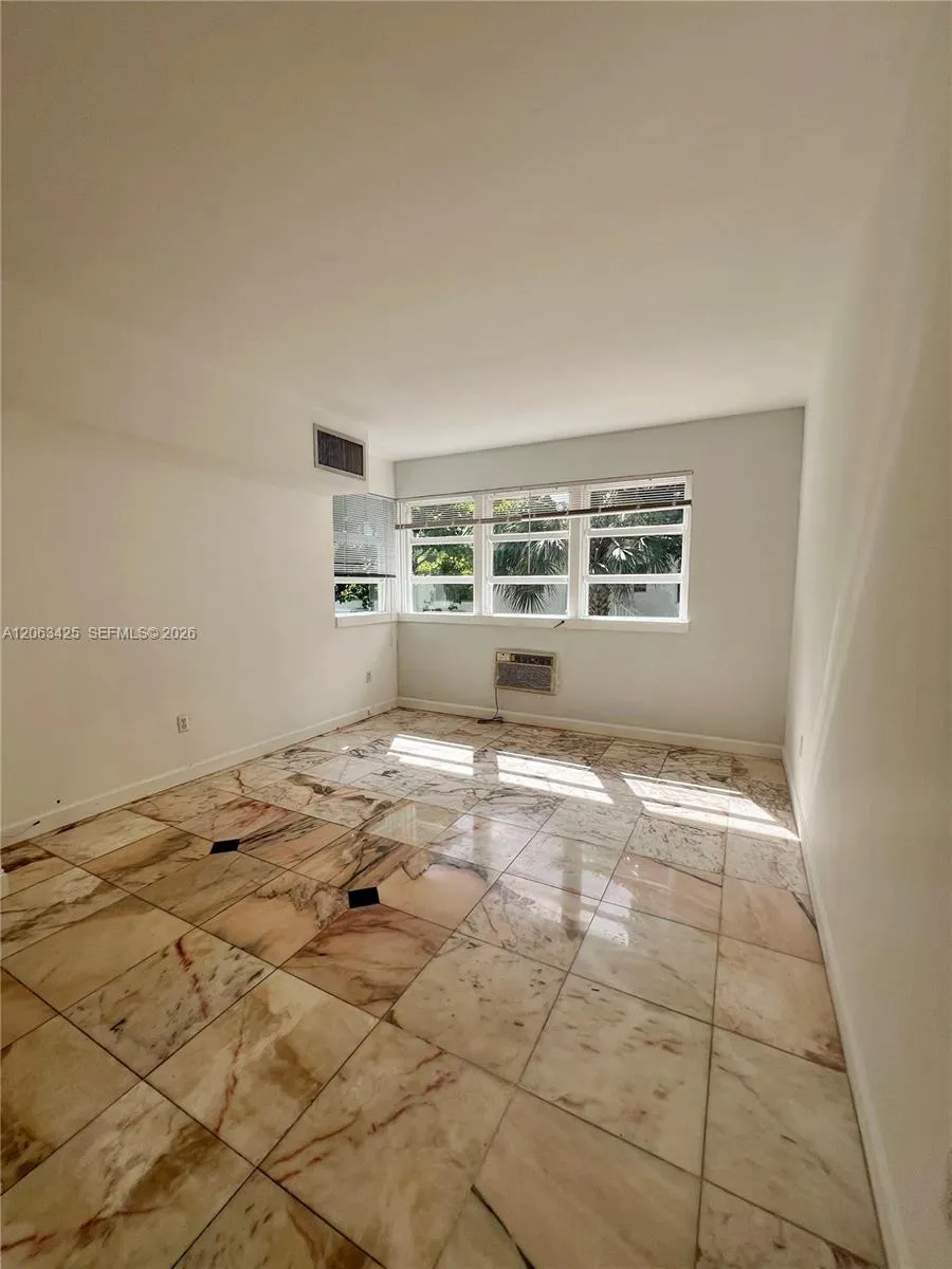 9350 E Bay Harbor Dr #6 Bay Harbor Islands, FL 33154