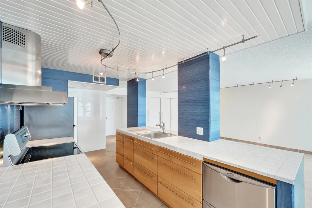 1620 S Ocean Boulevard #14-D Lauderdale By The Sea, FL 33062
