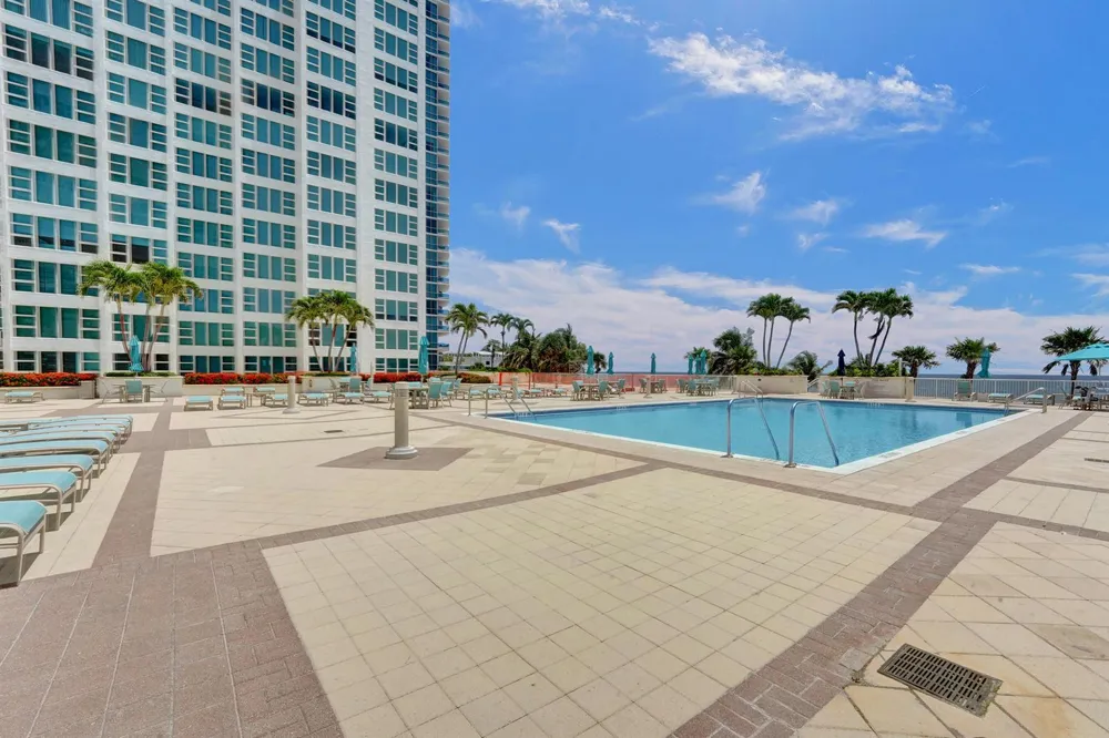 1620 S Ocean Boulevard #14-D Lauderdale By The Sea, FL 33062