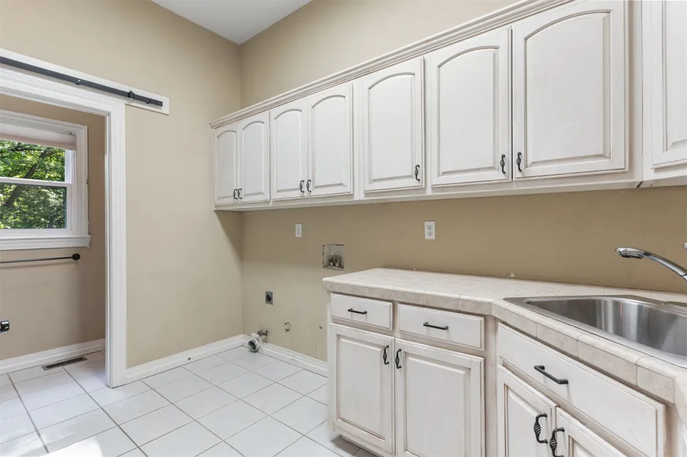 402 E 119th Street S Jenks, OK 74037