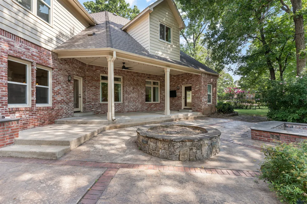 402 E 119th Street S Jenks, OK 74037