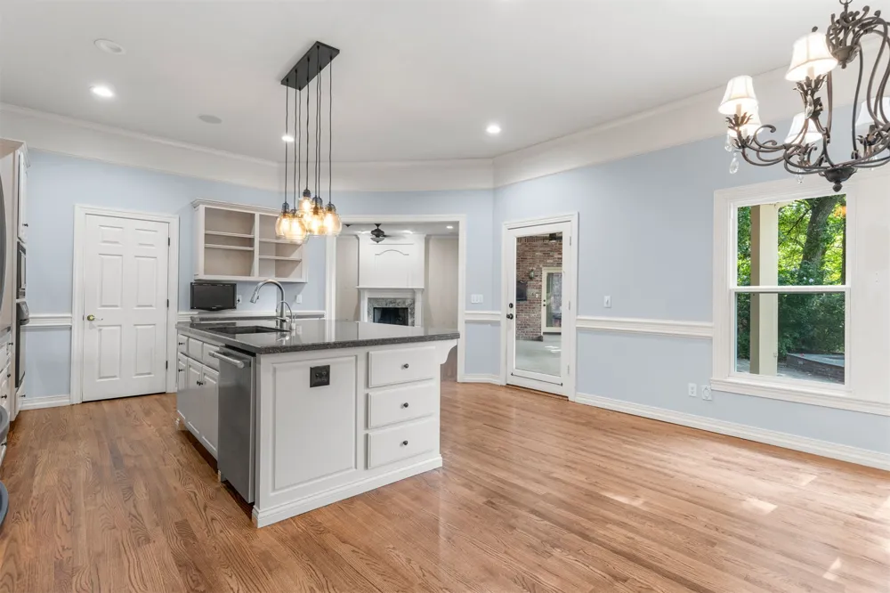 402 E 119th Street S Jenks, OK 74037