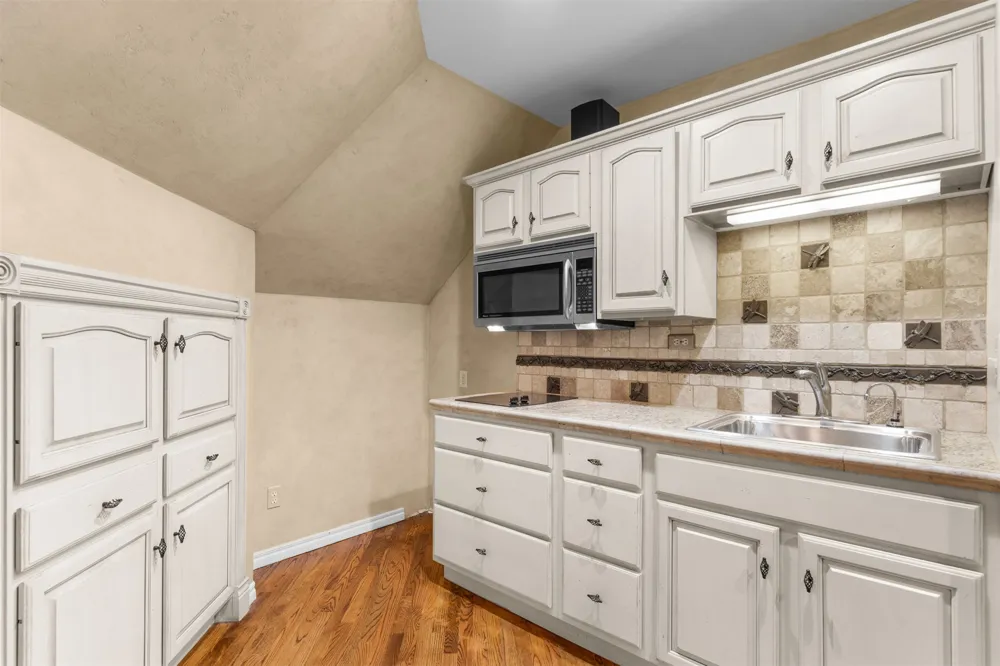 402 E 119th Street S Jenks, OK 74037