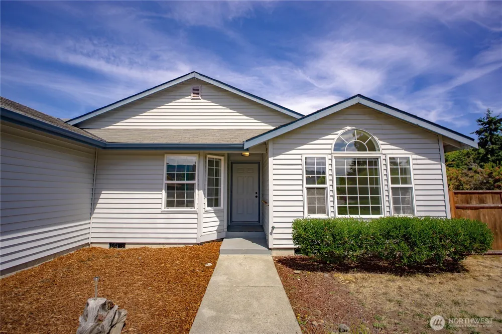 972 E Spruce Street Sequim, WA 98382