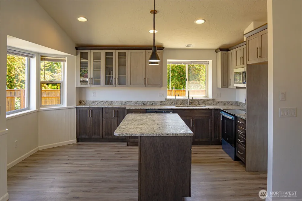 972 E Spruce Street Sequim, WA 98382