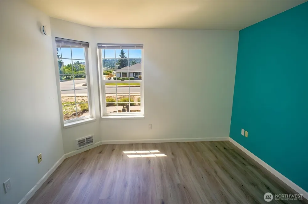 972 E Spruce Street Sequim, WA 98382