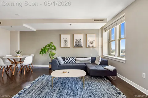 525 W Lafayette Boulevard #14A
