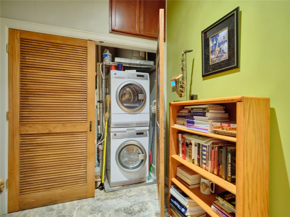 2116 Church Street #3B Galveston, TX 77550