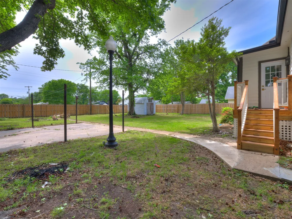 908 SE 3rd Street Wagoner, OK 74477