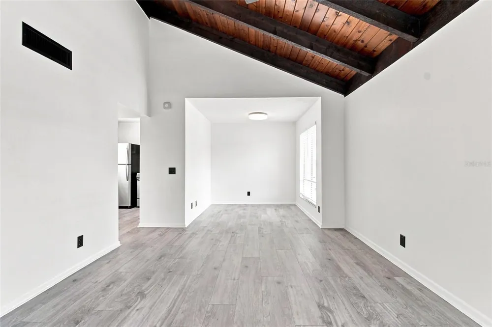 10415 CARROLLBROOK CIRCLE #207 Tampa, FL 33618