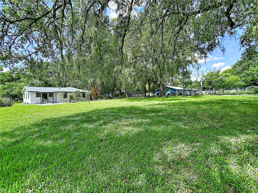 524 EAST AVENUE Brooksville, FL 34601