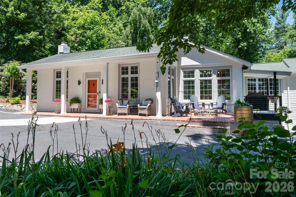 2511 Kanuga Road Hendersonville, NC 28739