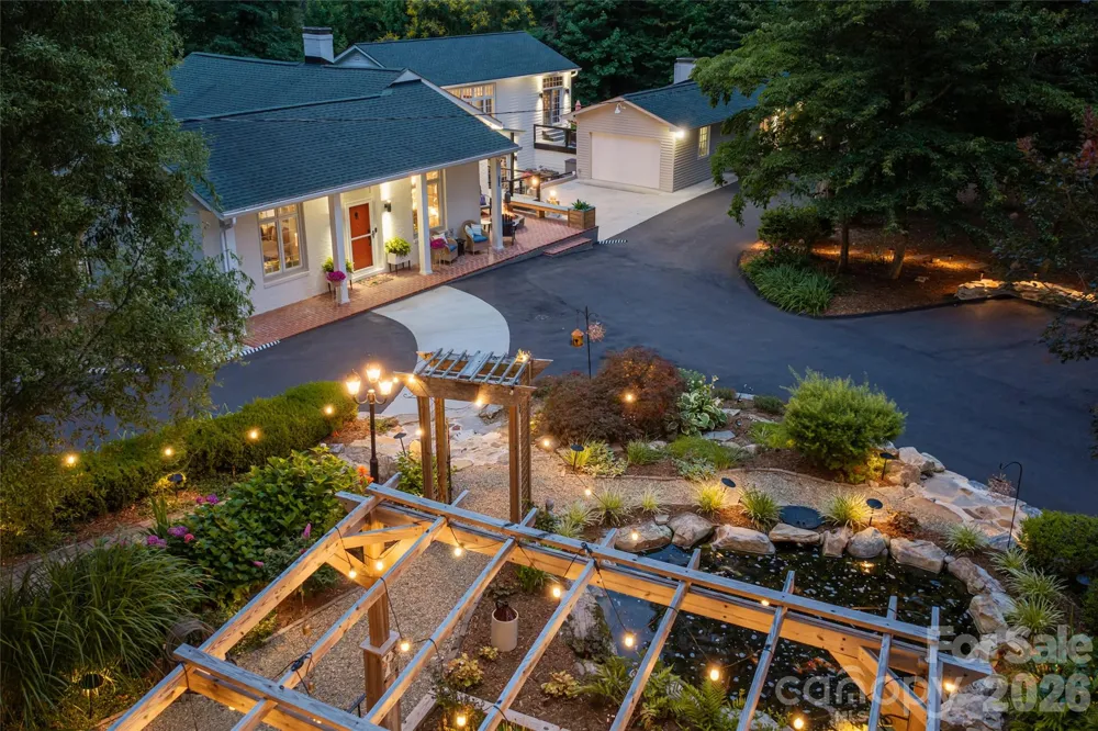 2511 Kanuga Road Hendersonville, NC 28739