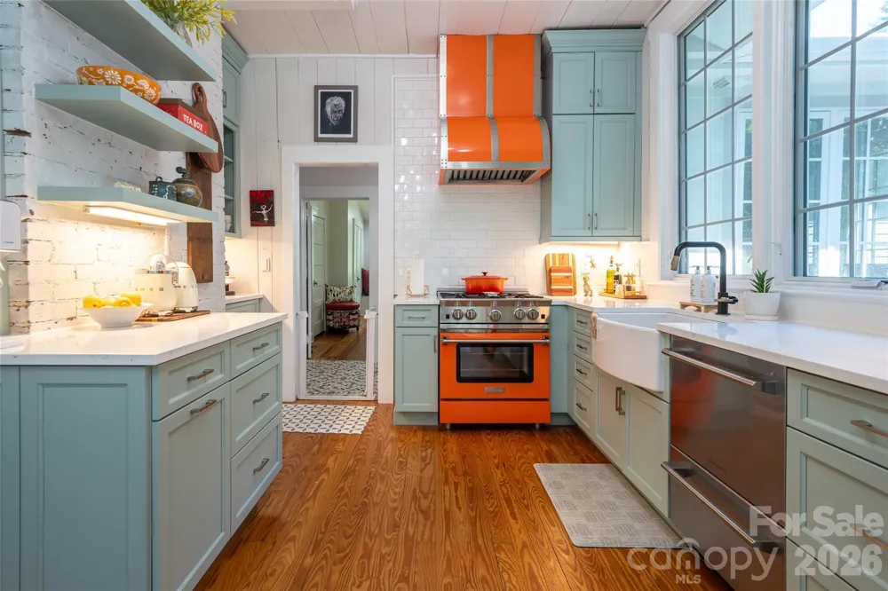 2511 Kanuga Road Hendersonville, NC 28739