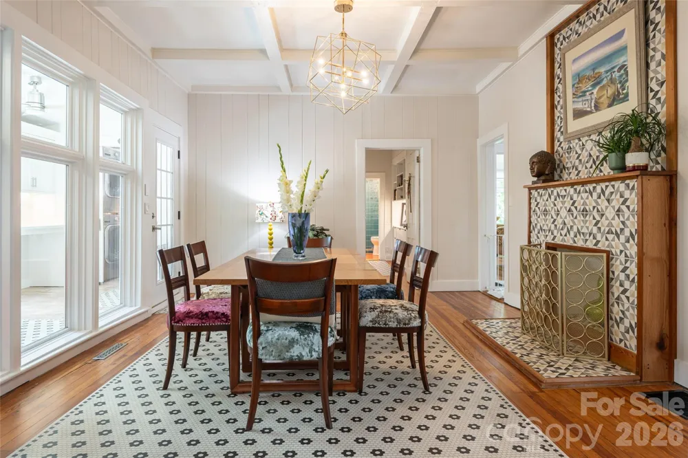 2511 Kanuga Road Hendersonville, NC 28739
