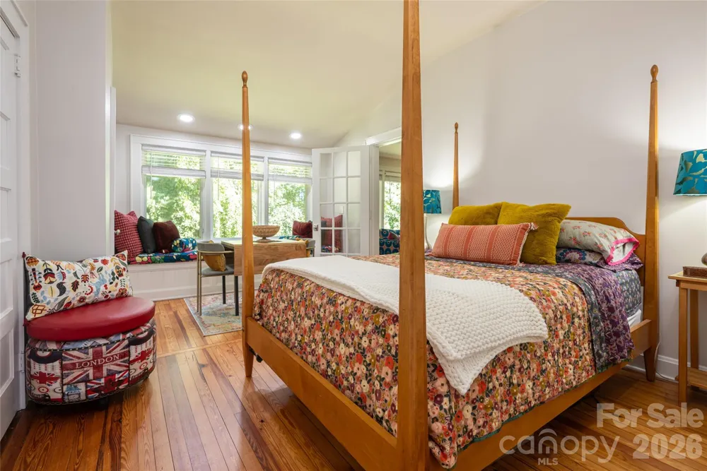 2511 Kanuga Road Hendersonville, NC 28739