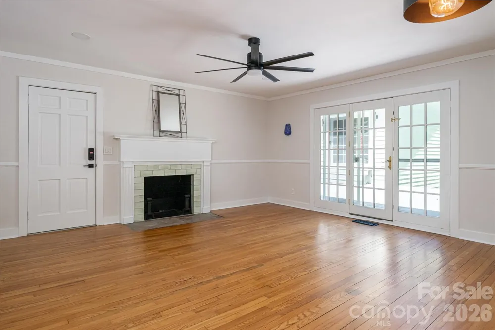 2511 Kanuga Road Hendersonville, NC 28739