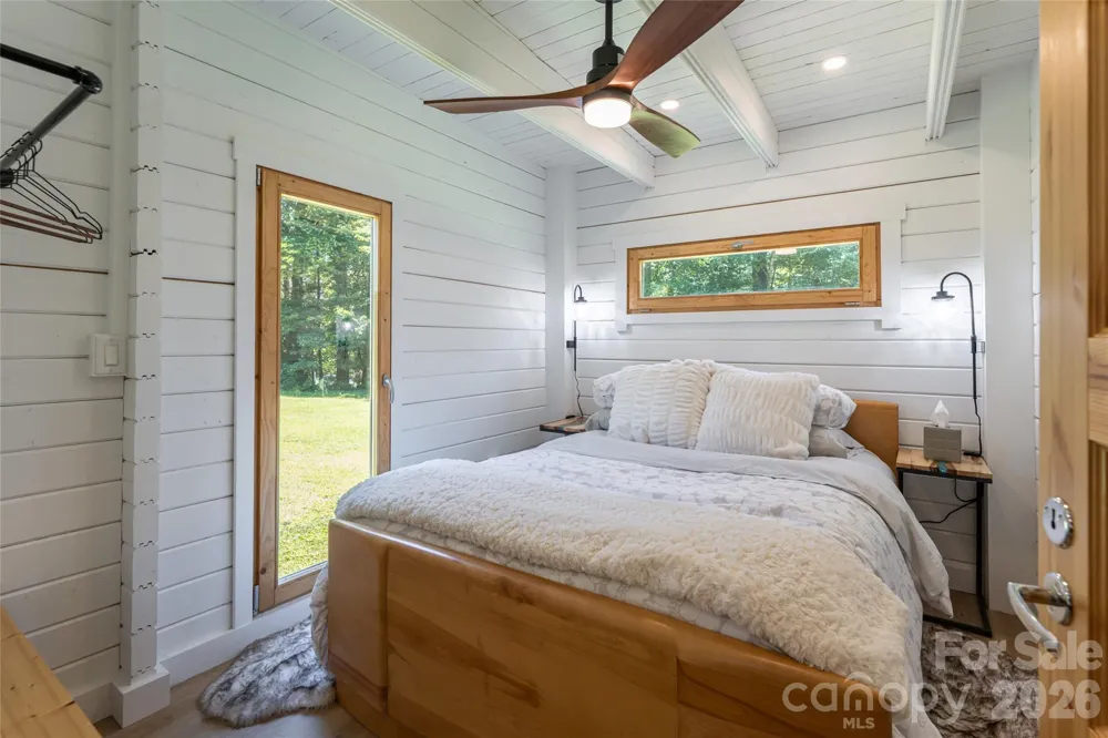 2511 Kanuga Road Hendersonville, NC 28739
