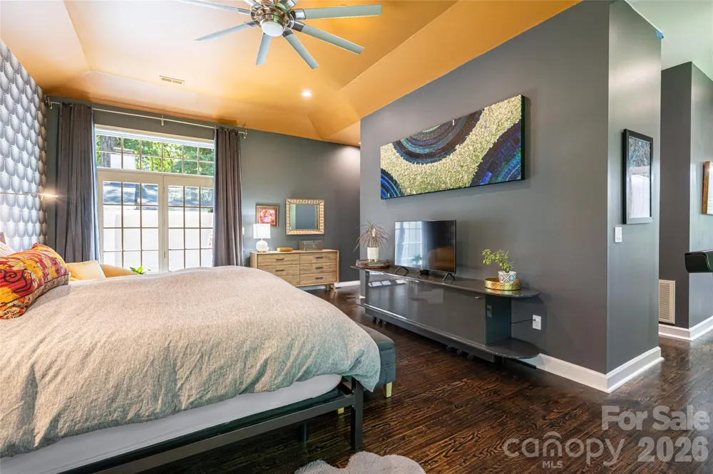 2511 Kanuga Road Hendersonville, NC 28739