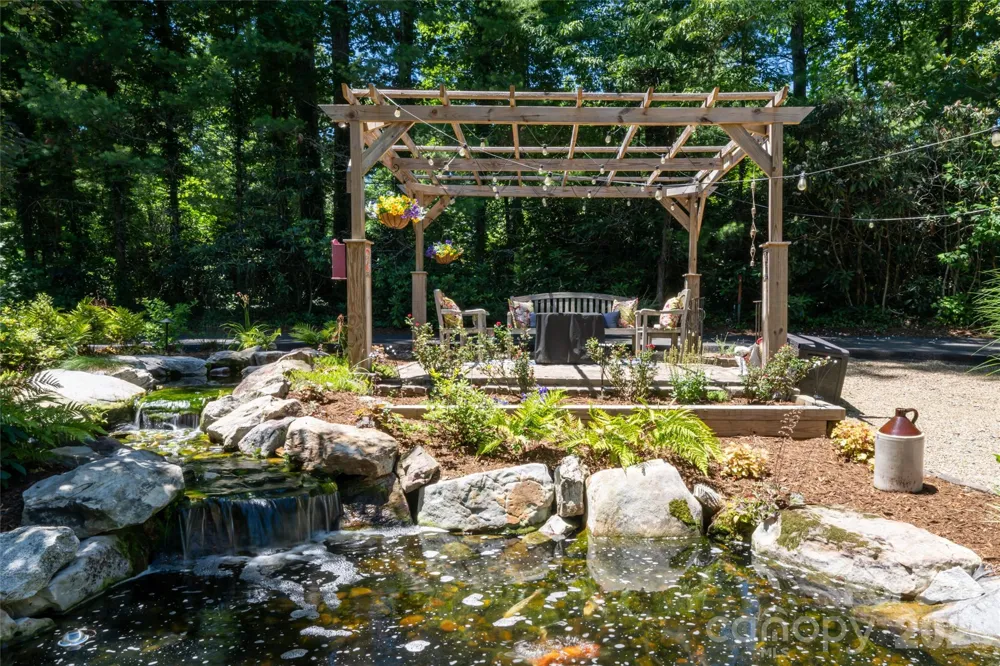 2511 Kanuga Road Hendersonville, NC 28739