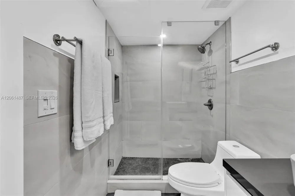 2301 E Collins Ave #1543 Miami Beach, FL 33139
