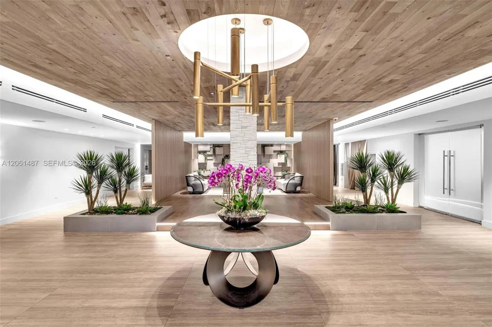 2301 E Collins Ave #1543 Miami Beach, FL 33139