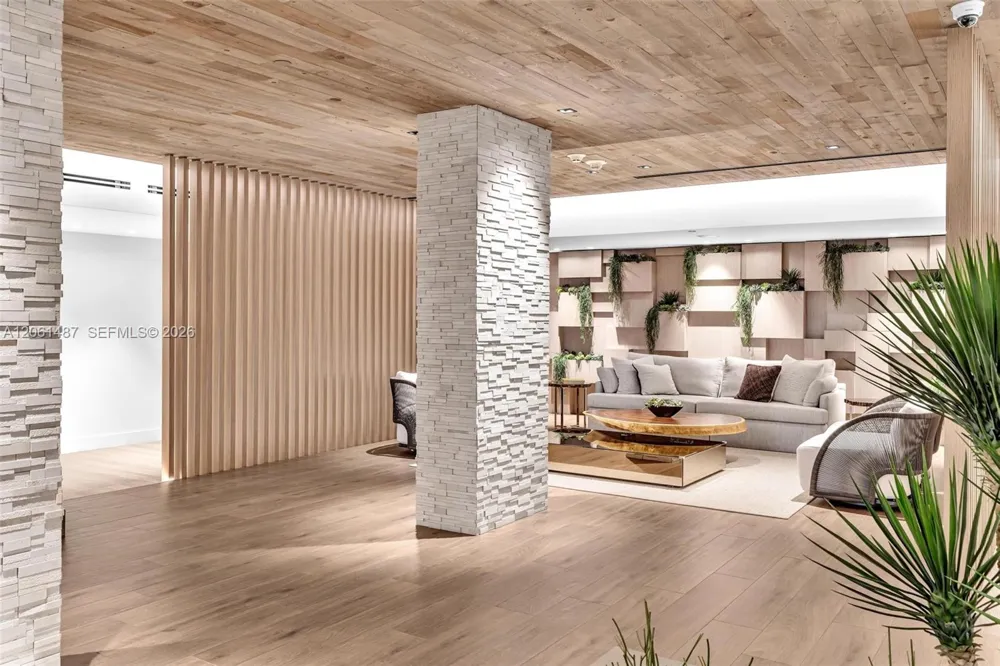 2301 E Collins Ave #1543 Miami Beach, FL 33139