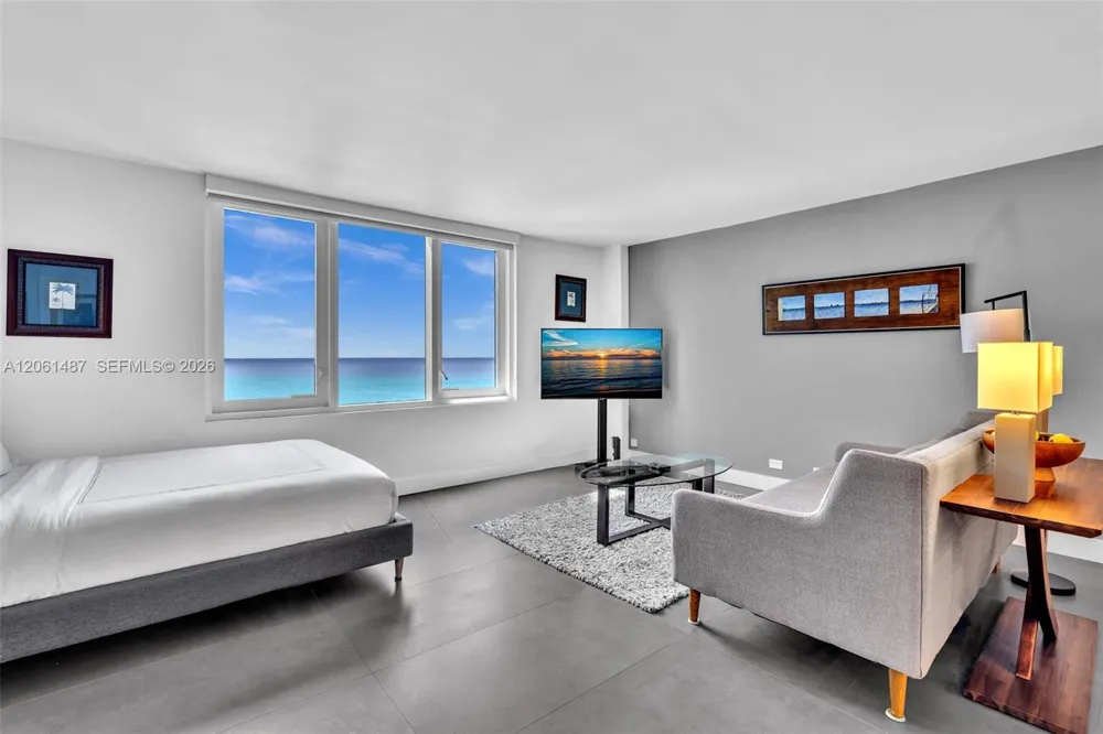 2301 E Collins Ave #1543 Miami Beach, FL 33139