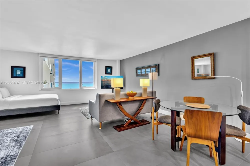 2301 E Collins Ave #1543 Miami Beach, FL 33139