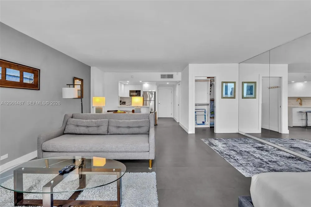 2301 E Collins Ave #1543 Miami Beach, FL 33139