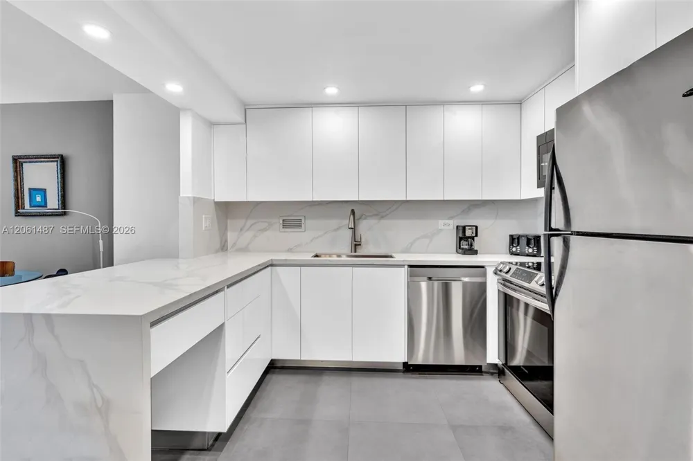 2301 E Collins Ave #1543 Miami Beach, FL 33139