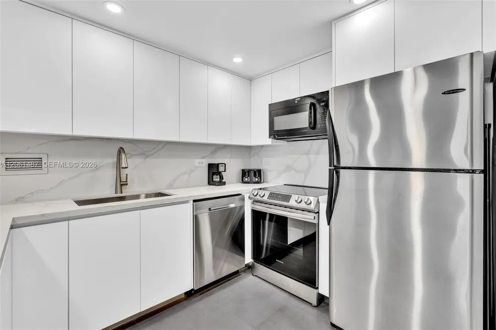 2301 E Collins Ave #1543 Miami Beach, FL 33139