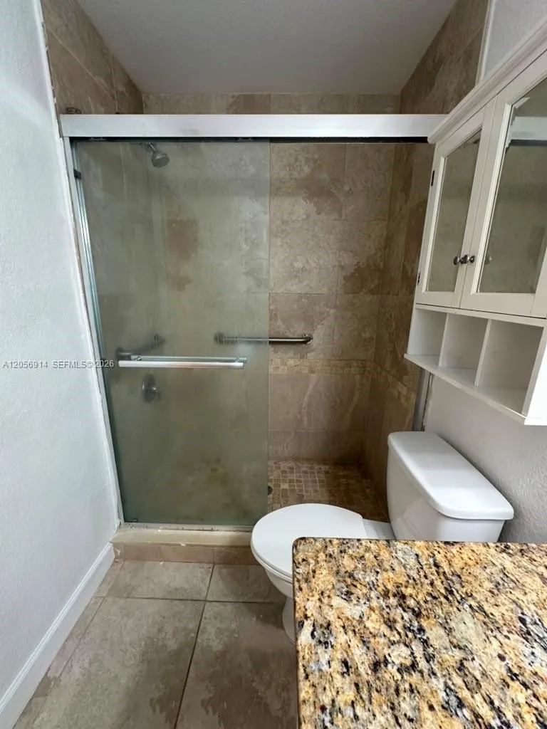 3330 Pinewalk Dr N #1611 Margate, FL 33063
