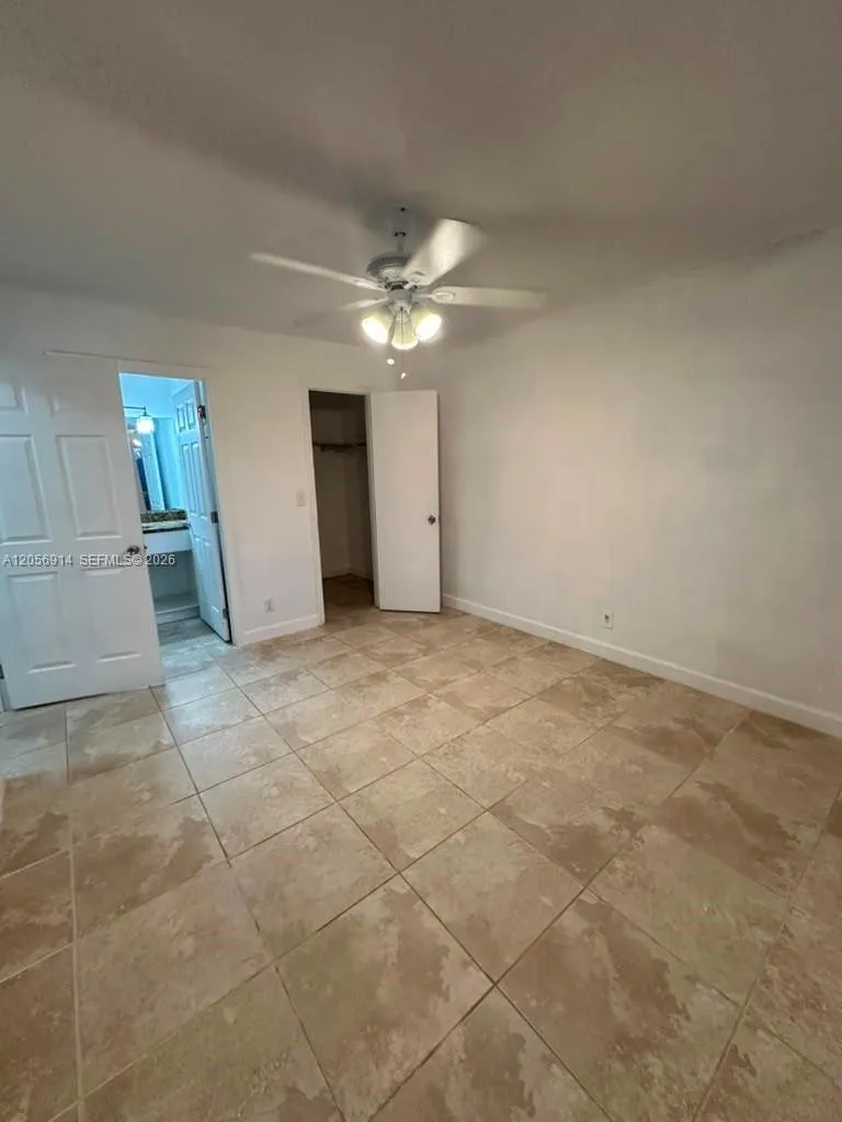 3330 Pinewalk Dr N #1611 Margate, FL 33063
