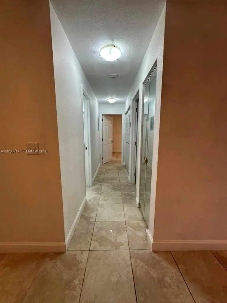 3330 Pinewalk Dr N #1611 Margate, FL 33063