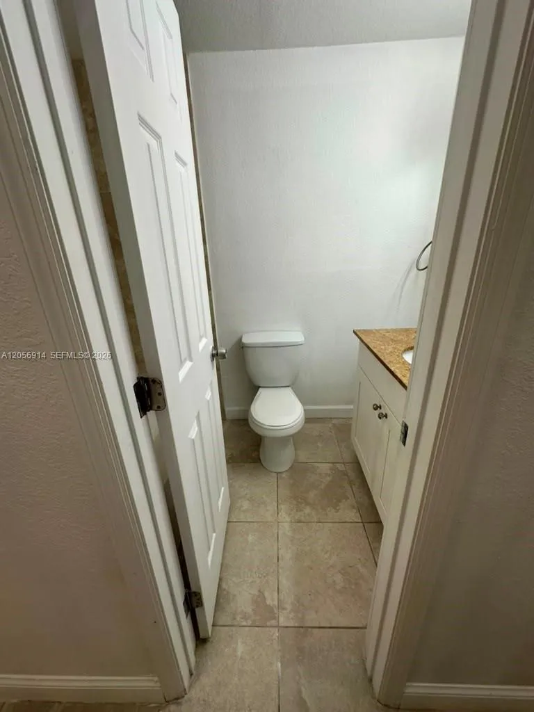 3330 Pinewalk Dr N #1611 Margate, FL 33063