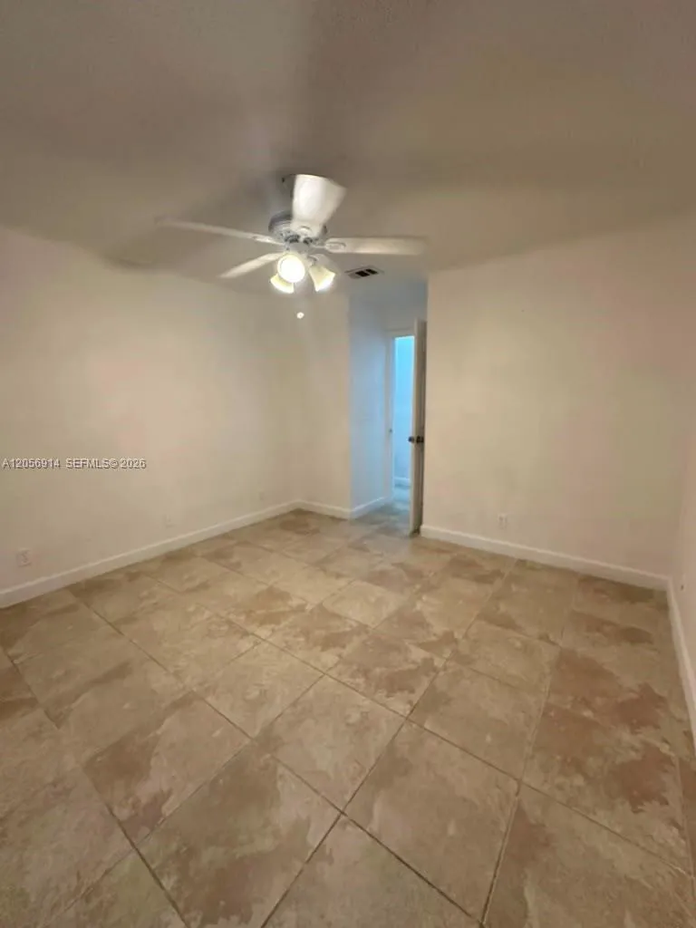 3330 Pinewalk Dr N #1611 Margate, FL 33063