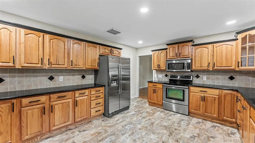 2510 GIBSONIA GALLOWAY ROAD Lakeland, FL 33810