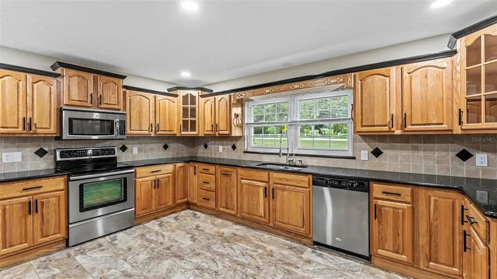 2510 GIBSONIA GALLOWAY ROAD Lakeland, FL 33810