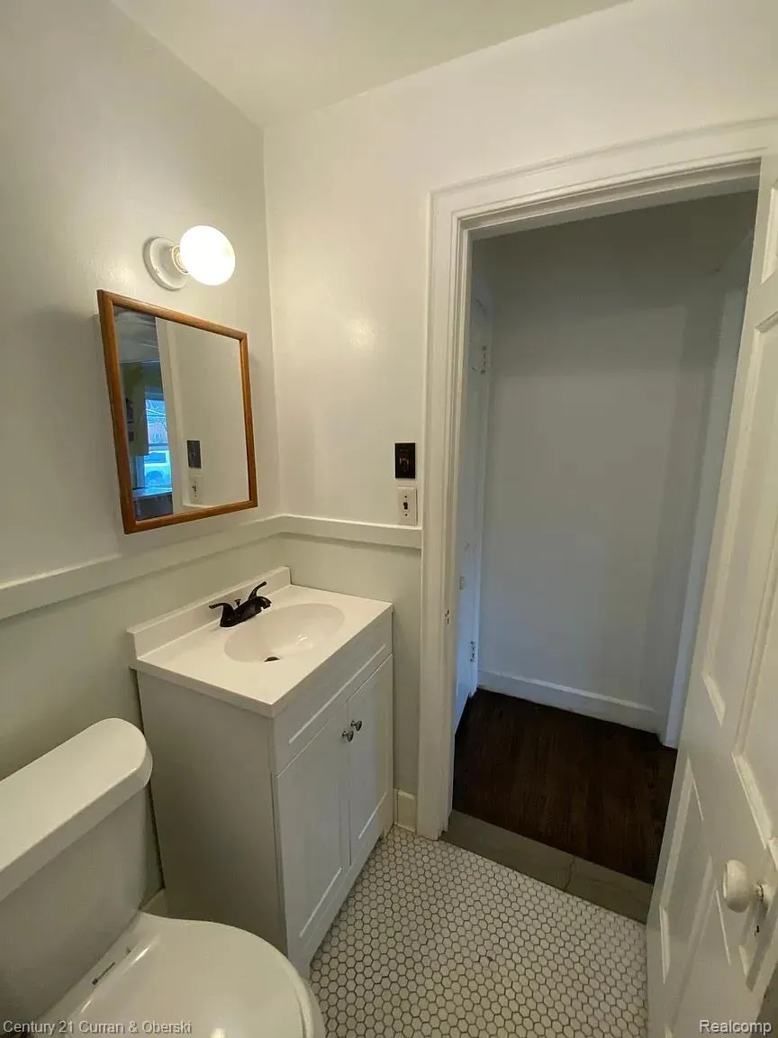 767 Riverbank #1 Street Wyandotte City, MI 48192