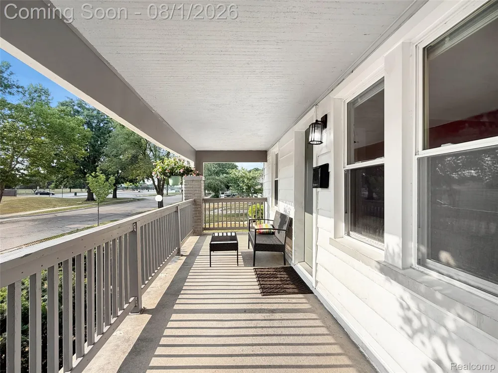 24520 Schroeder Avenue Eastpointe City, MI 48021
