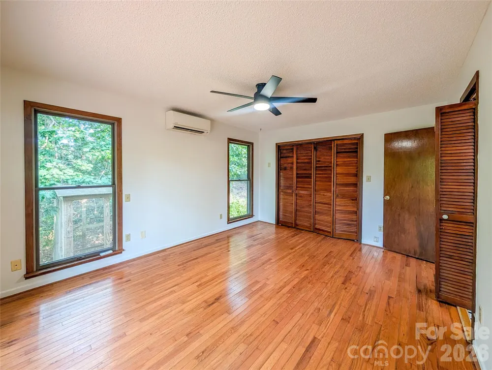 328 Wooded Valley Lane Burnsville, NC 28714