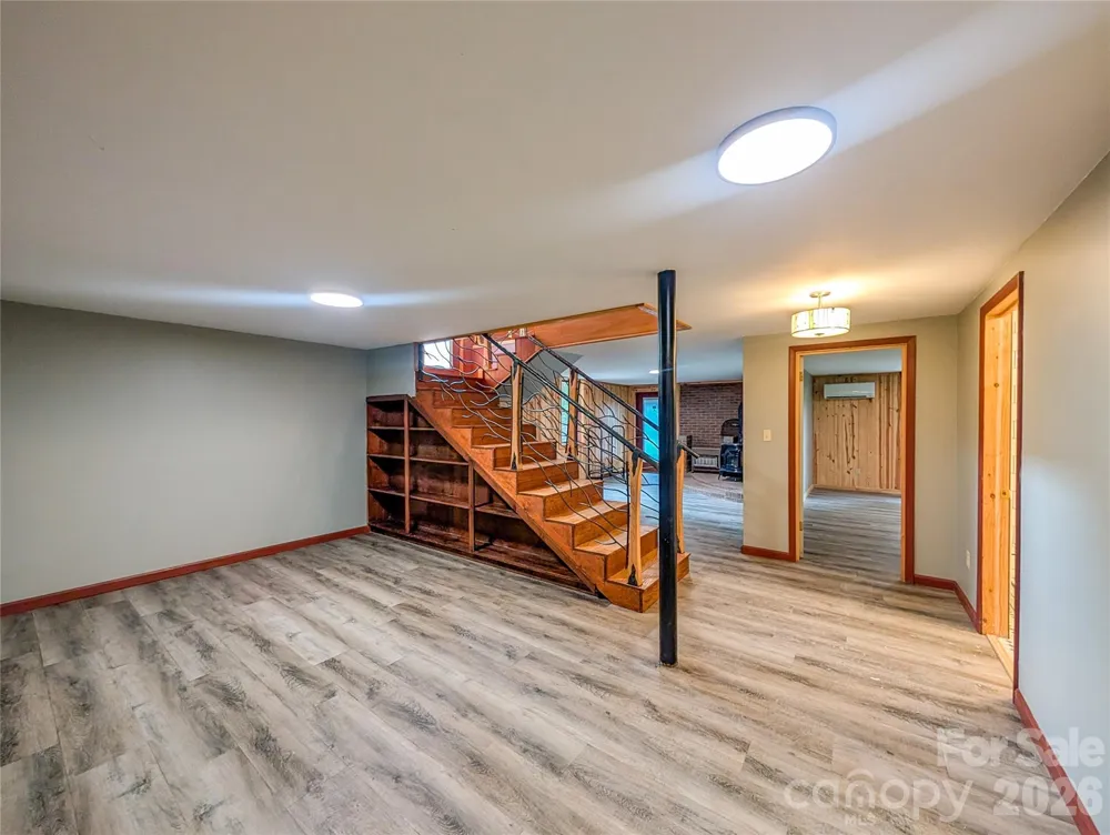 328 Wooded Valley Lane Burnsville, NC 28714