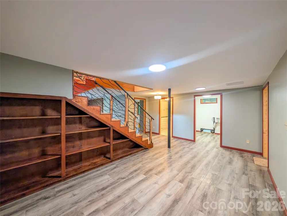 328 Wooded Valley Lane Burnsville, NC 28714