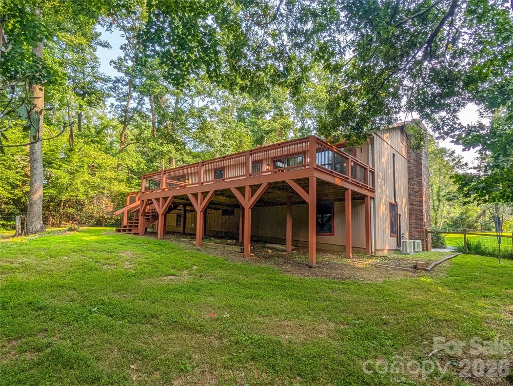 328 Wooded Valley Lane Burnsville, NC 28714