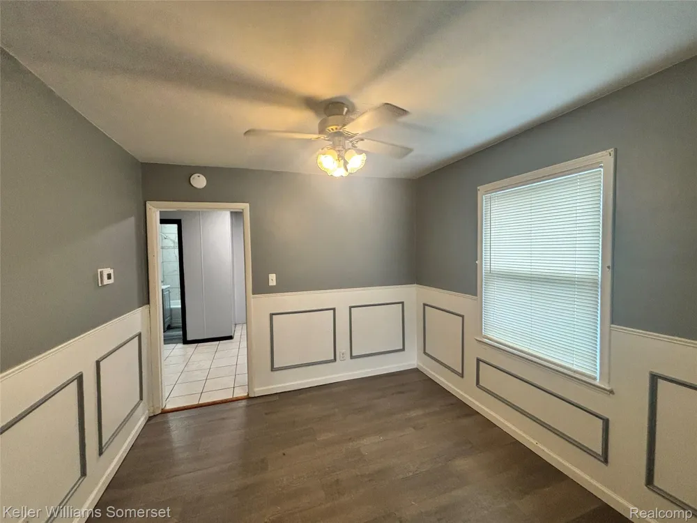 24300 Melrose Avenue Eastpointe City, MI 48021