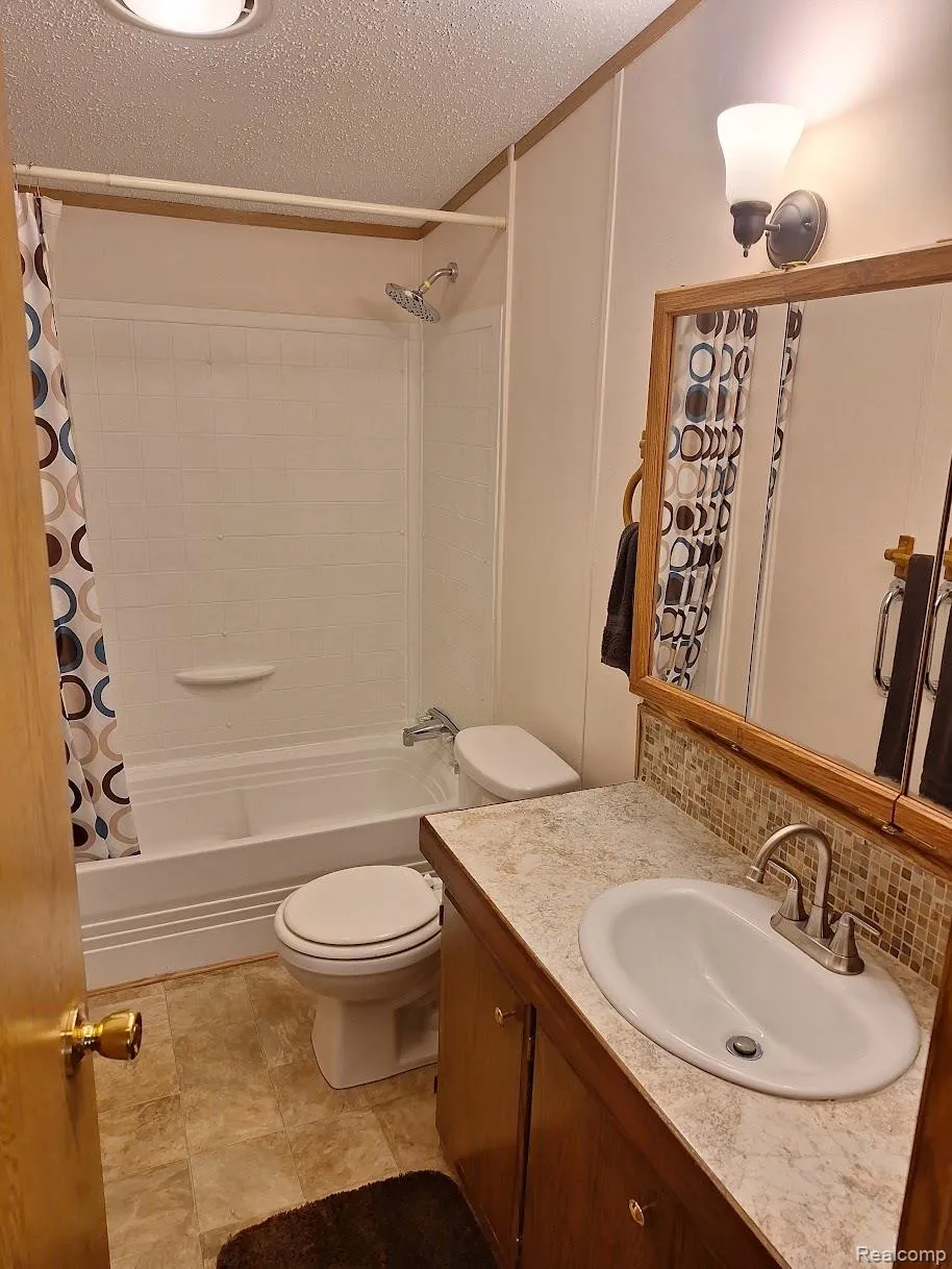 2500 Mann Road #272 Clarkston City, MI 48346