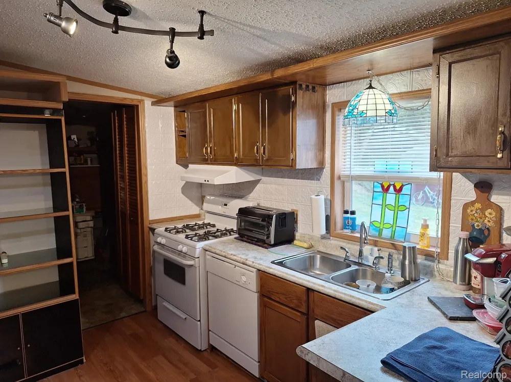 2500 Mann Road #272 Clarkston City, MI 48346